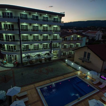 Hotel Edita Улцинь Экстерьер фото