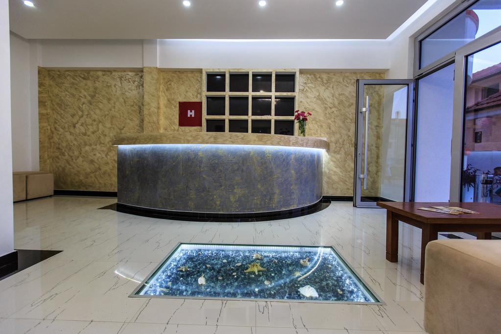 Hotel Edita Улцинь Экстерьер фото