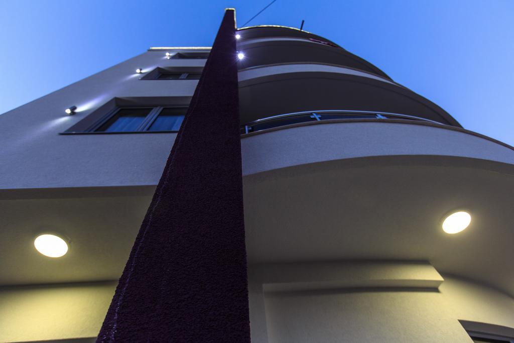 Hotel Edita Улцинь Экстерьер фото