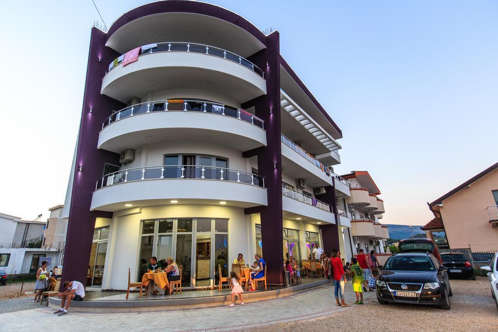 Hotel Edita Улцинь Экстерьер фото