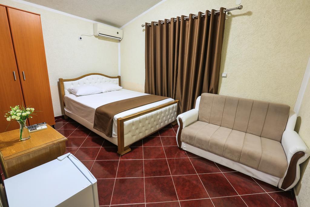 Hotel Edita Улцинь Экстерьер фото